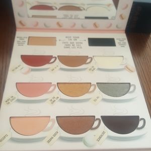 HOT TEA EYESHADOW PALETTE